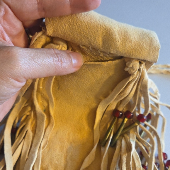 Handcrafted Fringe Beaded Leather Bag - Picture 4 of 6